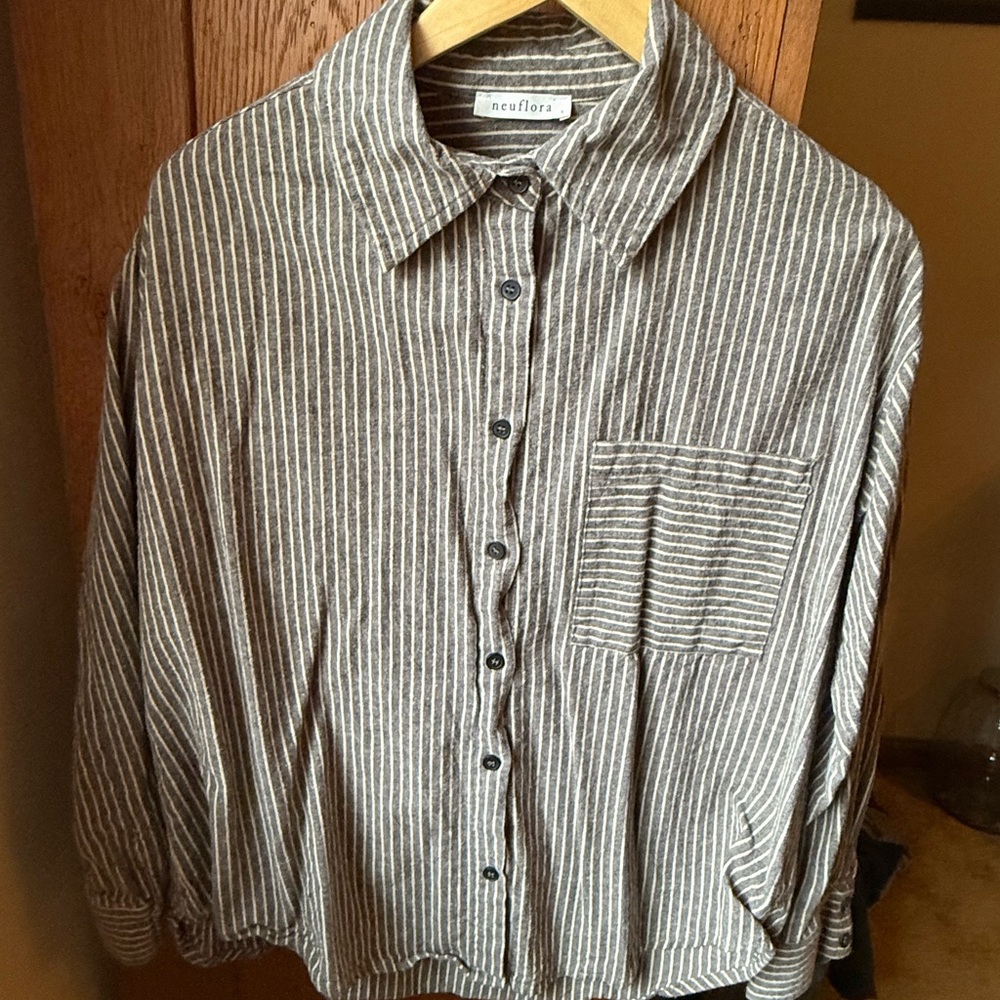 Neuflora Women's Northwood buttondown